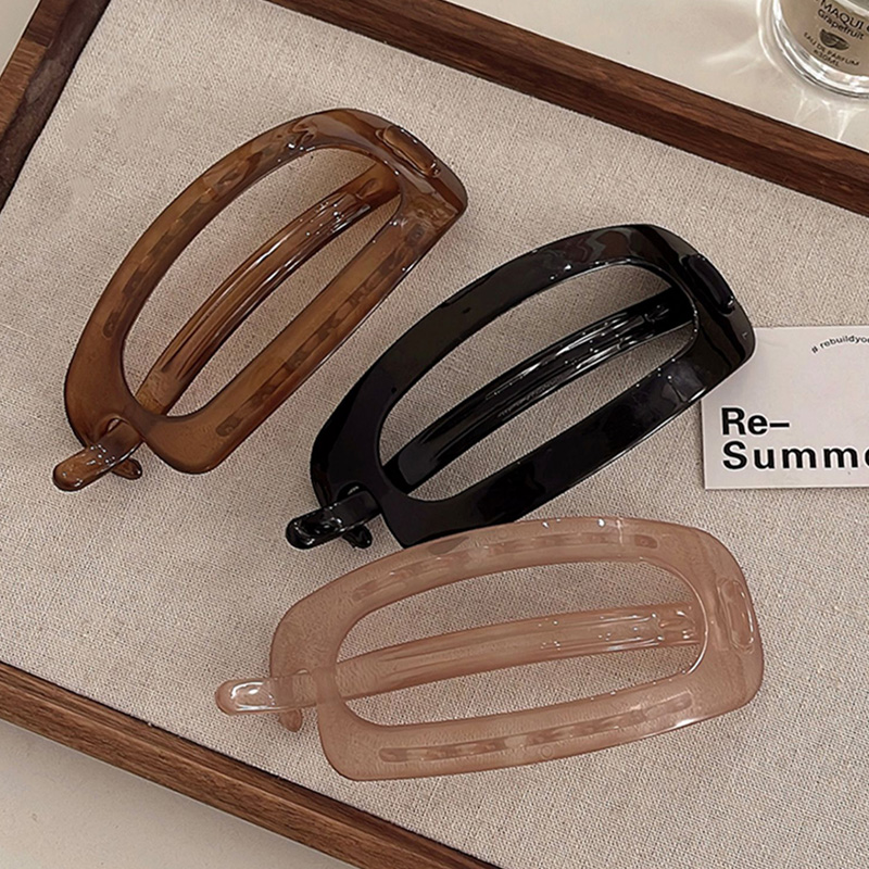 ヴィンテージソリッド中空オーバルシンプルツイストヘアクリップ - Vintage Fashion Ornaments のレビューと価格