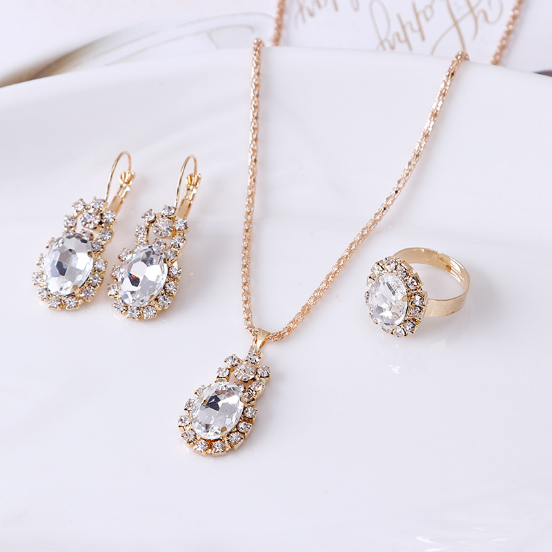 新しいスタイルの装飾品セットファッションヴィンテージクリスタ - Vintage Fashion Ornaments のレビューと価格