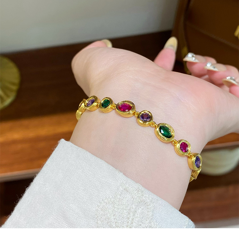 TikTokで話題沸騰中！アンティーク調の紫・赤・緑のジルコ - Vintage Fashion Tiktok のレビューと価格