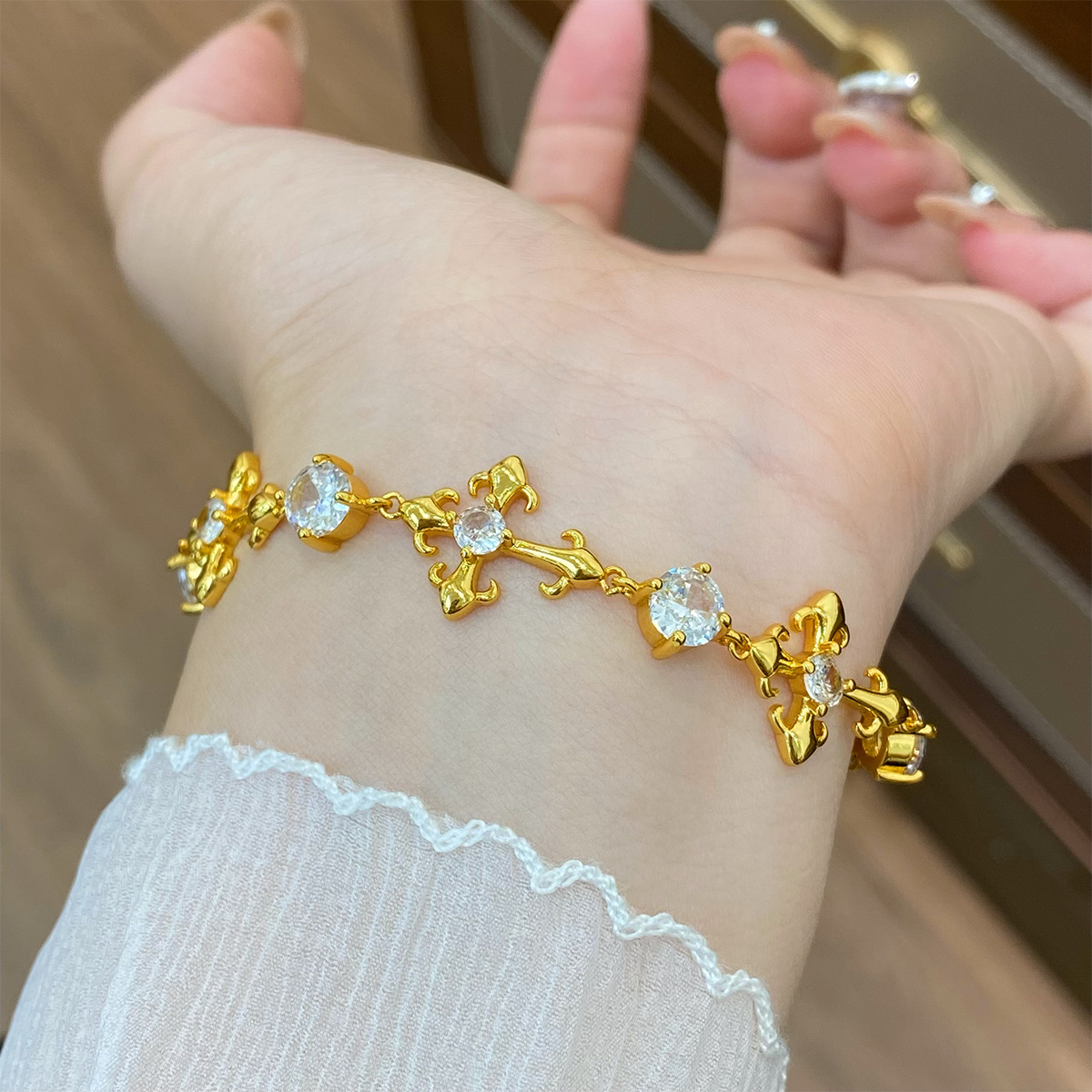 TikTokで流行している、ライトラグジュアリーでヴィンテー - Vintage Fashion Tiktok のレビューと価格