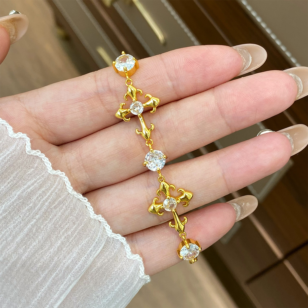 TikTokで流行している、ライトラグジュアリーでヴィンテー - Vintage Fashion Tiktok のレビューと価格