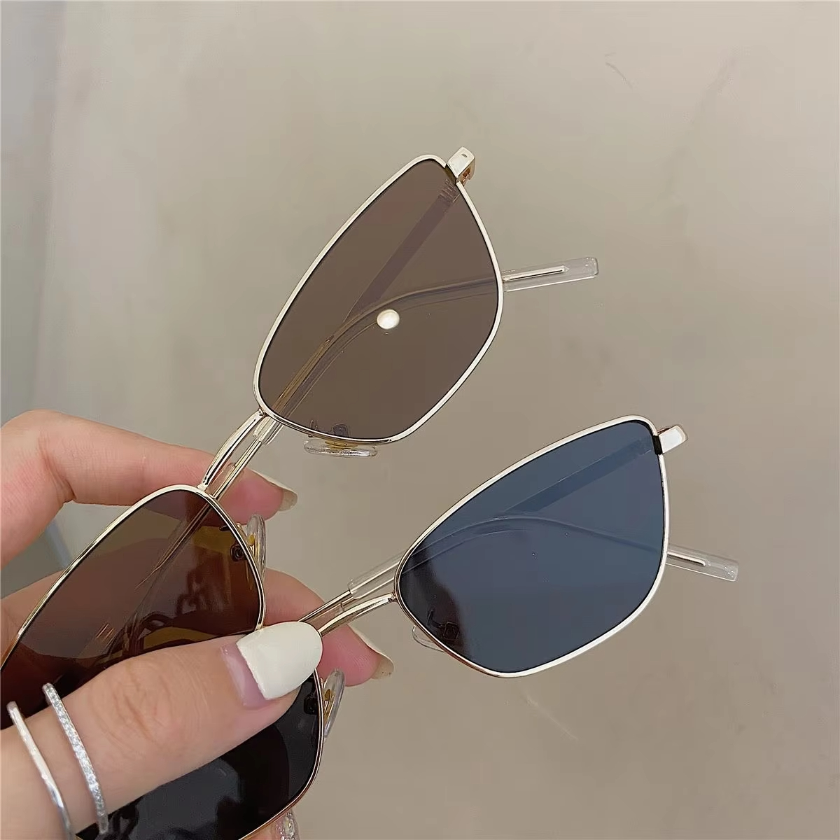 女性用ファッションキャットアイサングラス クラシックな反射防 - Vintage Fashion Glasses のレビューと価格