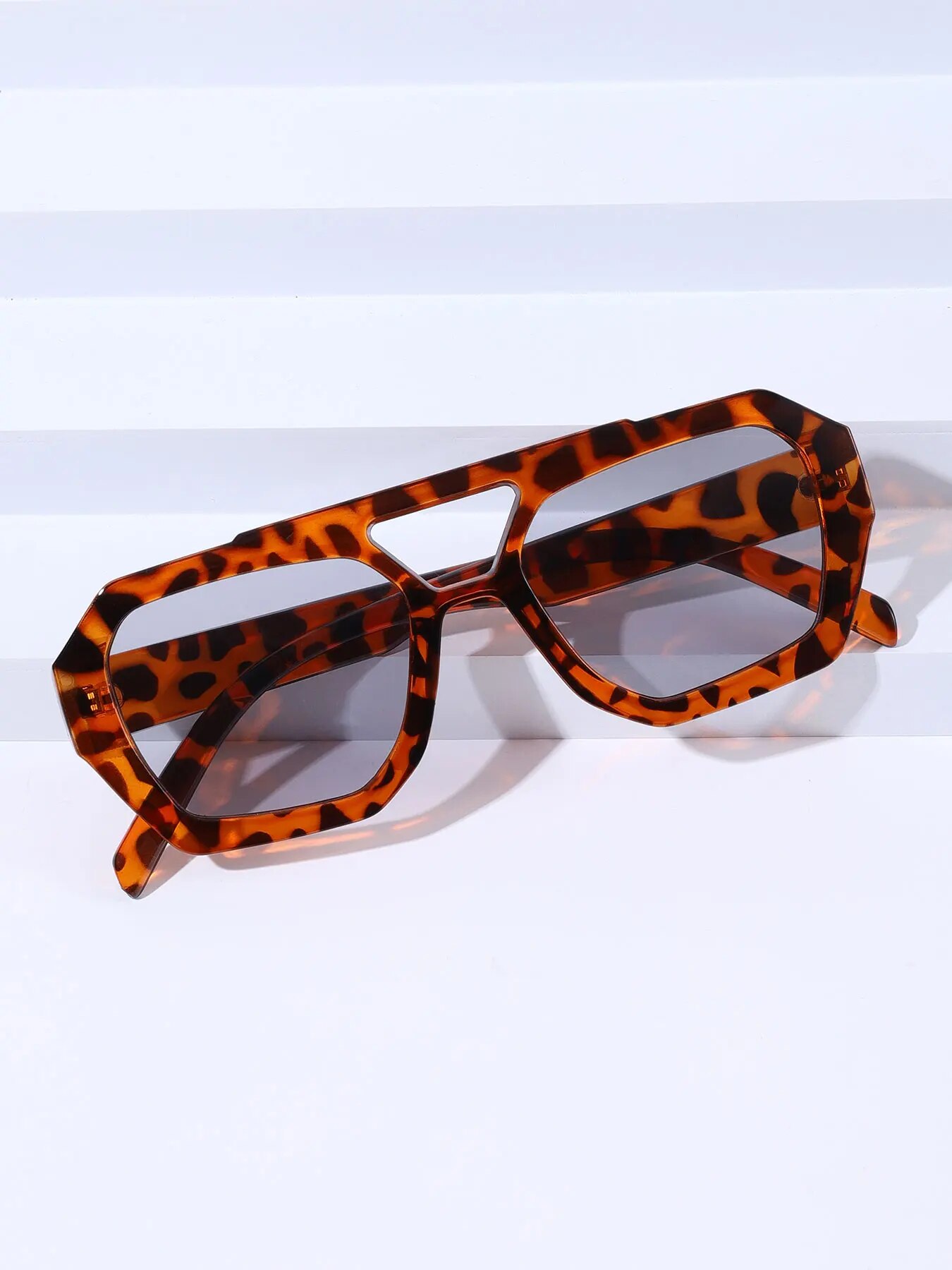 ファッションヴィンテージスクエア不規則なサングラス男性女性高 - Vintage Fashion Glasses のレビューと価格