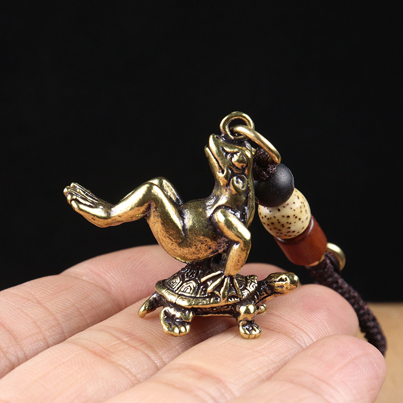 銅製の亀がカエルを運ぶキーホルダーペンダント装飾品アンティー - Vintage Fashion Ornaments のレビューと価格